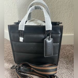 Coach Field Tote 22